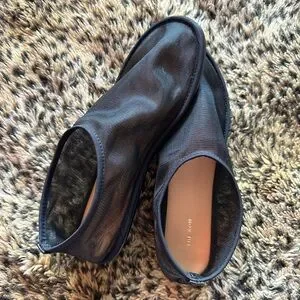 【美品】THE ROW Sock Flats メッシュ 37 The Row Mesh Sock Flats | Saks Fifth Avenue